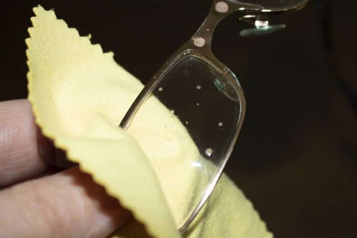 how to remove scratches from glasses 1 768x768 1